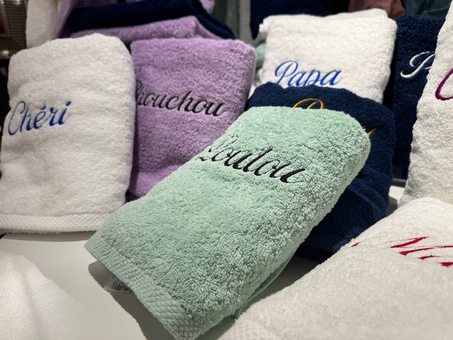 Serviette personnalisée brodée en Alsace